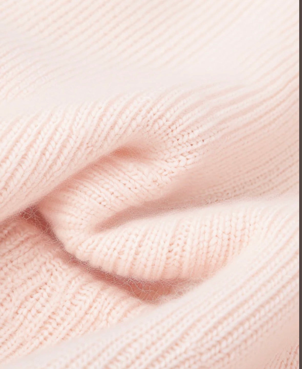Warm Cashmere & Almond Milk Hearts