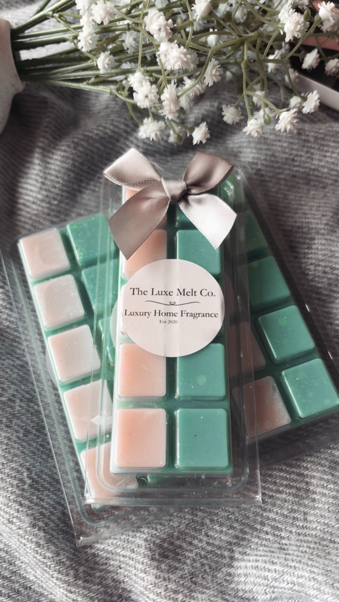 English Pear & Freesia Snapbar