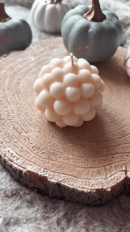 Cosy Cabin Bubble Candle